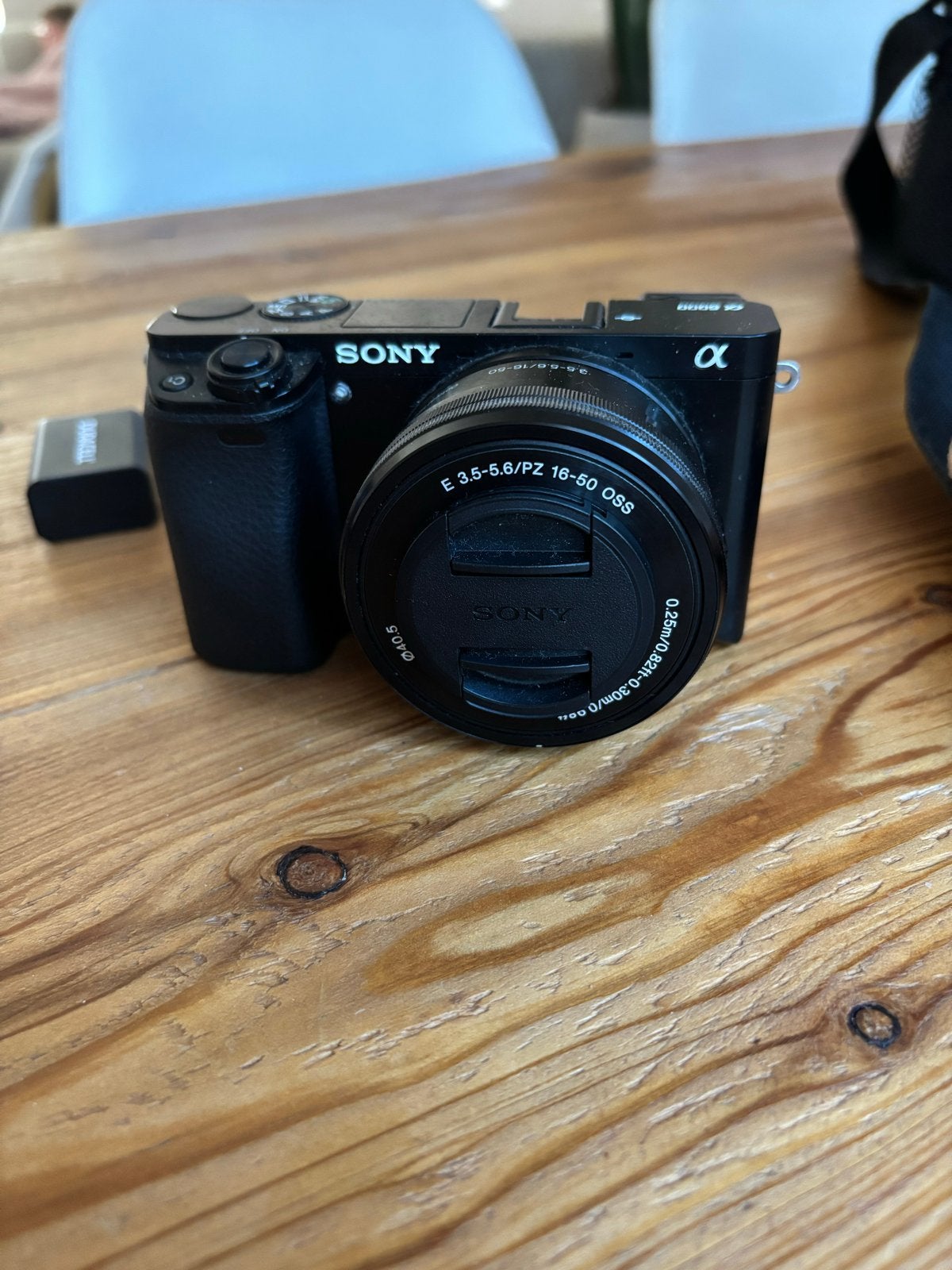 Sony Alpha A6000 met Sony gun microfoon, tas en 2e batterij, Audio, Tv en Foto, Fotocamera's Digitaal, Ophalen, Compact, Zo goed als nieuw