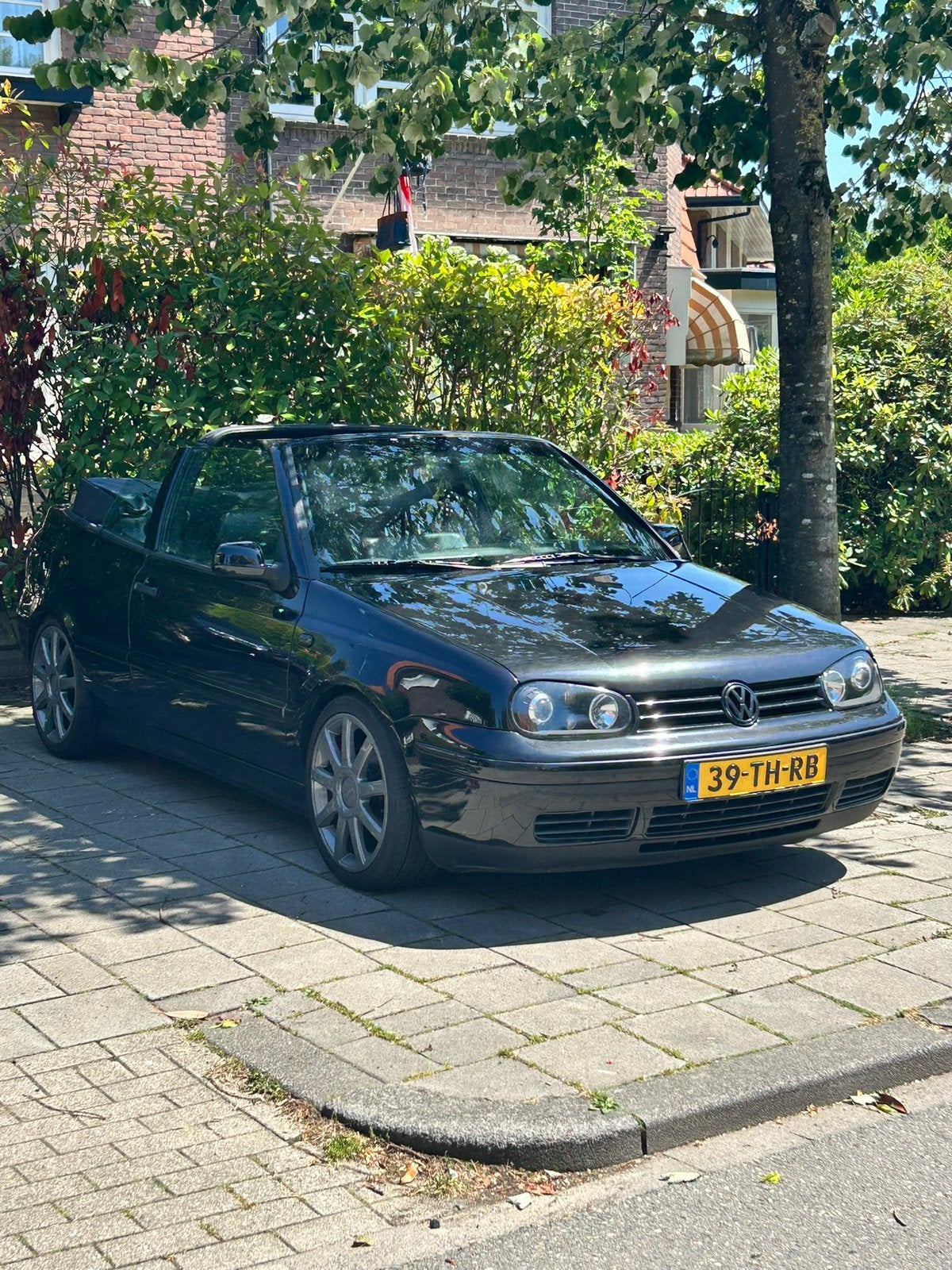 Volkswagen Golf Cabrio 2.0, 4 stoelen, Zwart, 1200 kg, 115 pk
