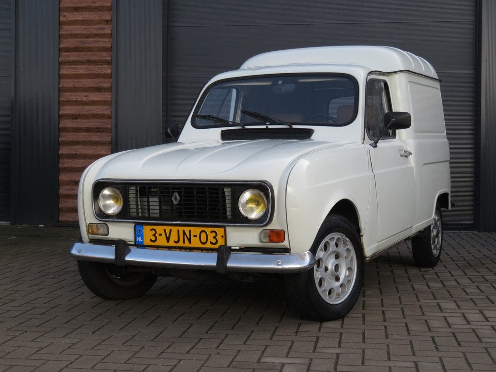 Renault 4 F4 BESTEL Oldtimer Belastingvrij (bj 1983), Auto's, Lichtmetalen velgen, Gebruikt, 4 cilinders, Renault