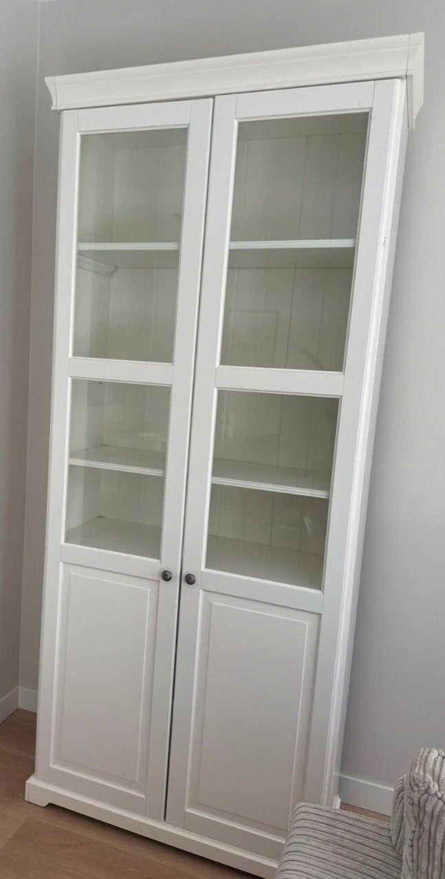 2x Witte IKEA Liatorp Vitrinekast - Zo goed als nieuw, Ophalen, Met deur(en), 200 cm of meer, 50 tot 100 cm