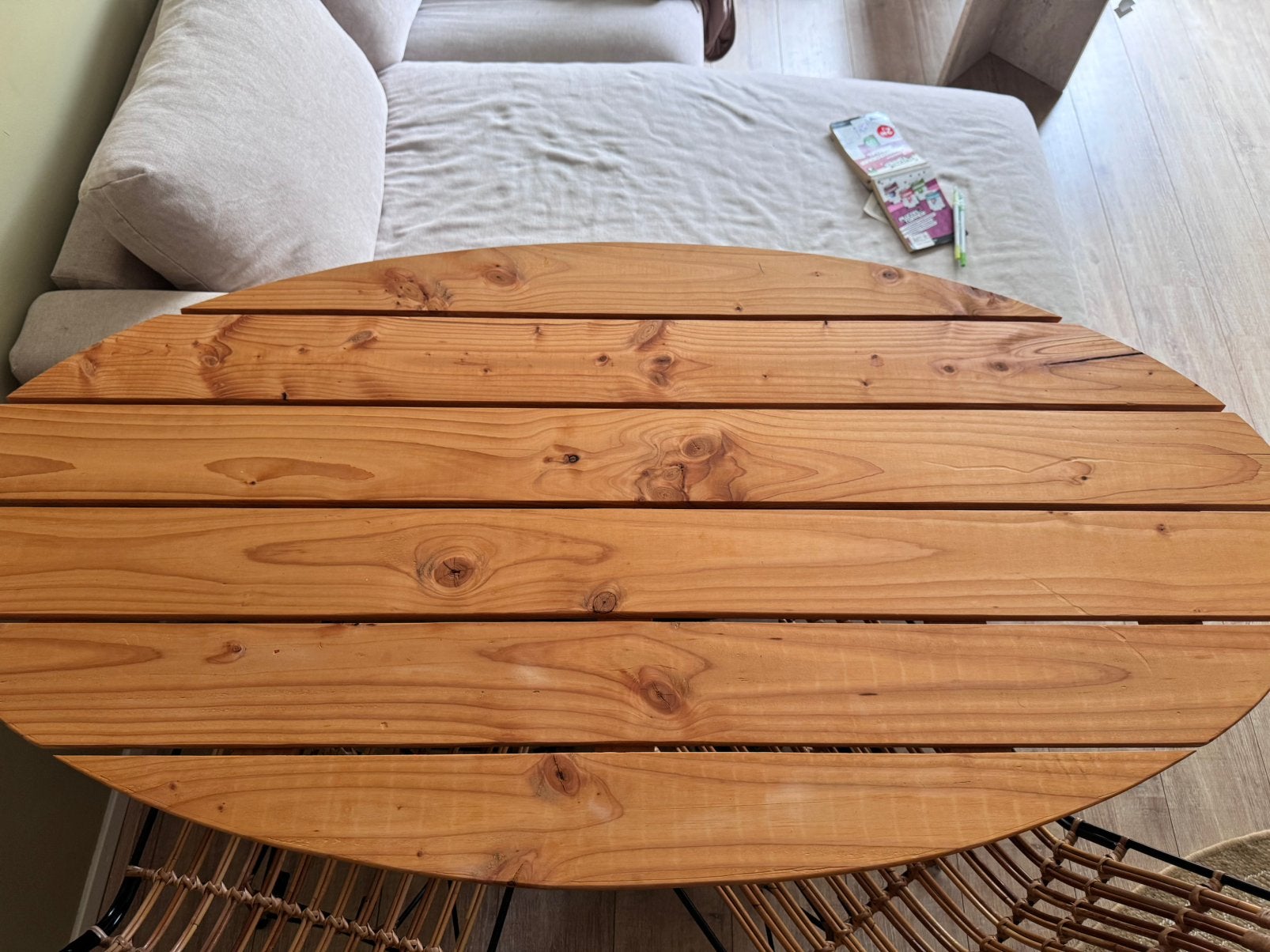 Houten ovalen eettafel, Ophalen of Verzenden, Zo goed als nieuw, Rechthoekig, Hout