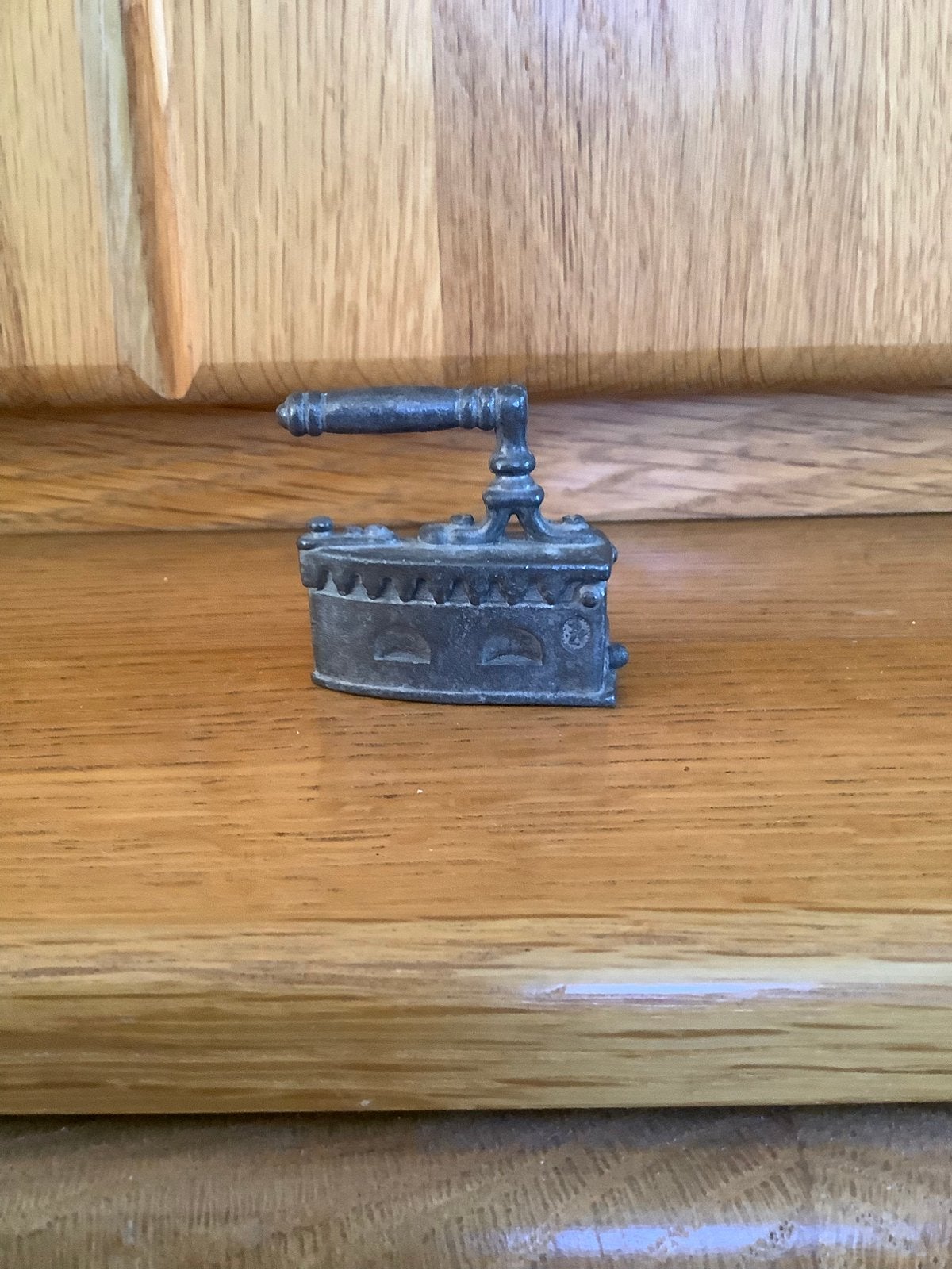 Tinnen strijkijzer, 4,5 cm  vintage, Antiek en Kunst, Antiek | Tin, Ophalen of Verzenden