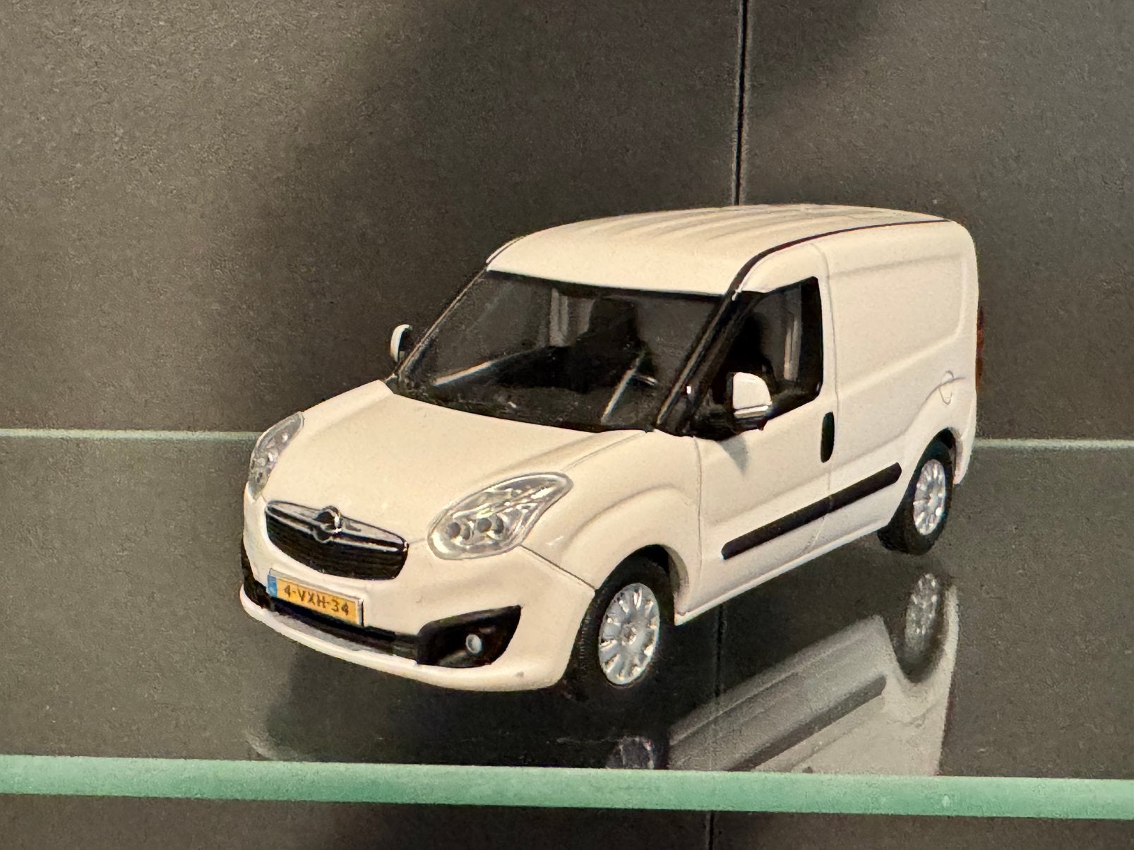 Opel Combo 2012 White Norev 1:43, Ophalen of Verzenden, Zo goed als nieuw, Auto, Norev