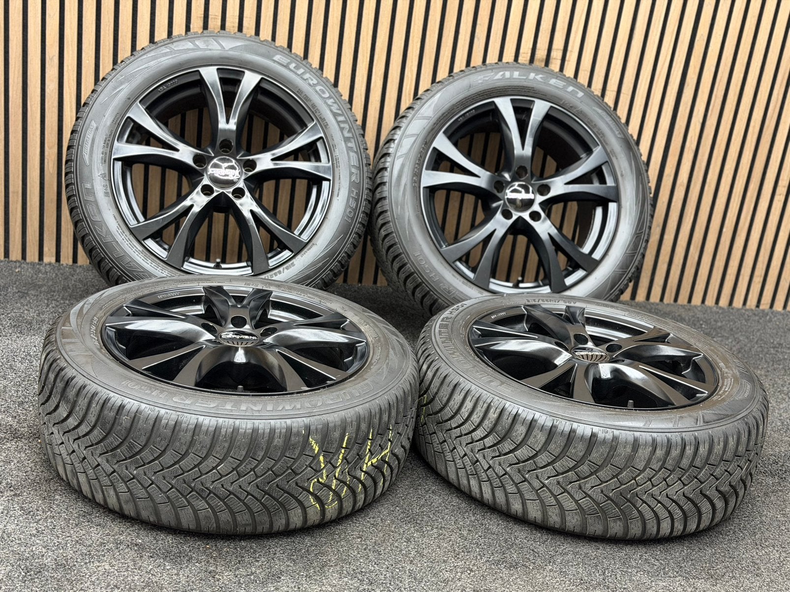17 inch Carmani CA9 - Passat T-Roc Caddy 215/55/17 Falken, Ophalen, 215 mm, ., Banden en Velgen