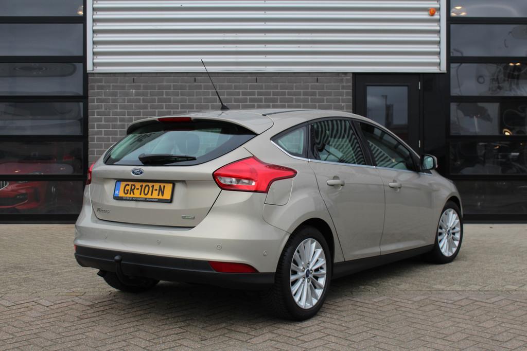 Ford Focus 1.0 Titanium Edition / Navigatie / PDC / N.A.P., Auto's, Stof, Gebruikt, Met garantie (alle), Origineel Nederlands