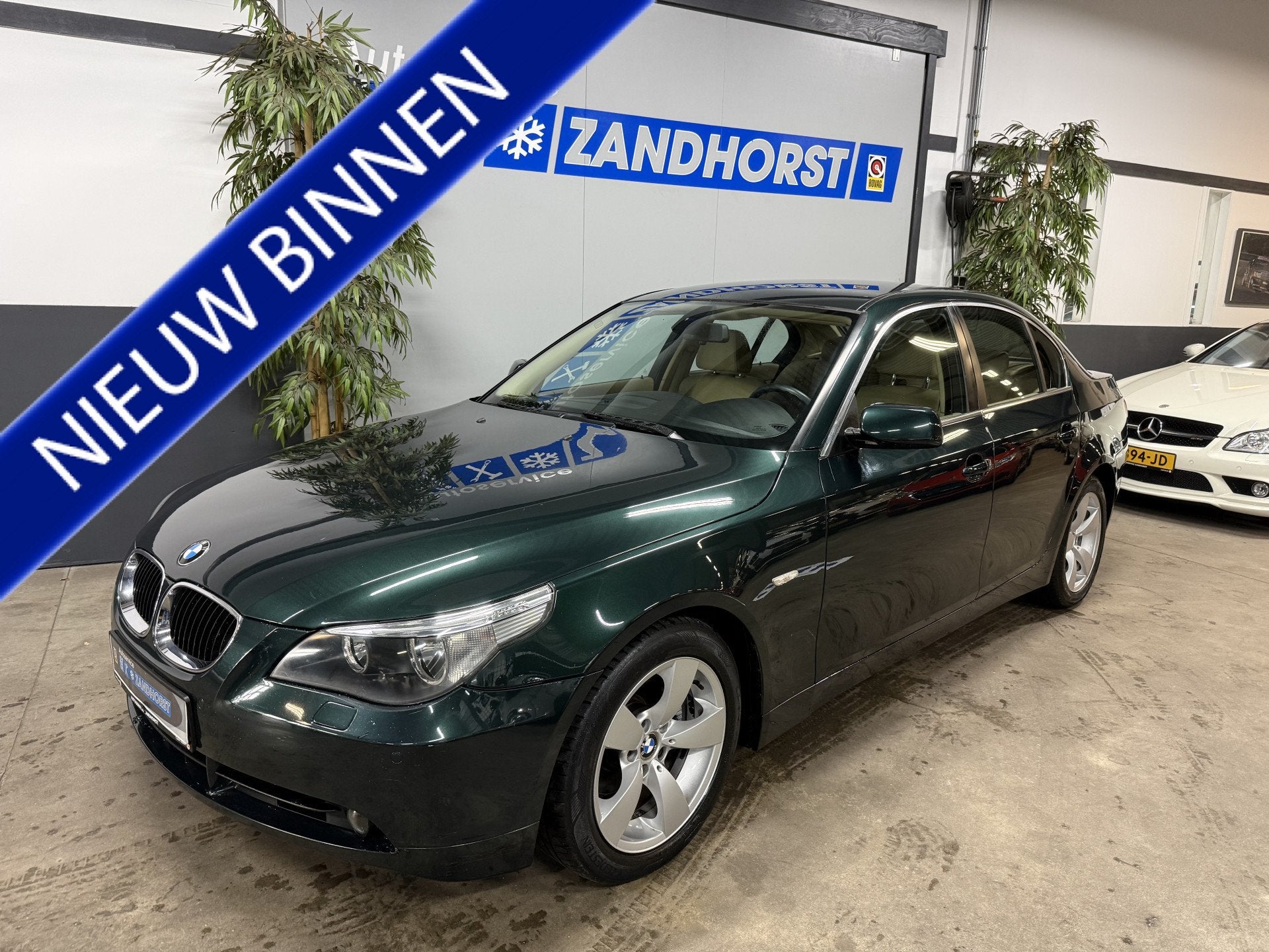 BMW 5 Serie 525i Executive // org NL! // Leer (bj 2004), Auto's, Automaat, Achterwielaandrijving, Gebruikt, 2000 kg