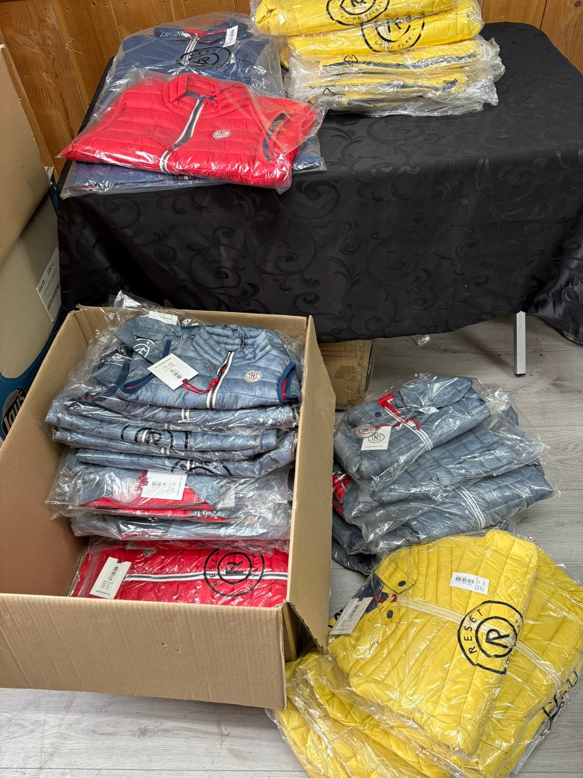 Partij Reset jasjes en bodywarmers 45 st (nieuw), Ophalen of Verzenden, Nieuw