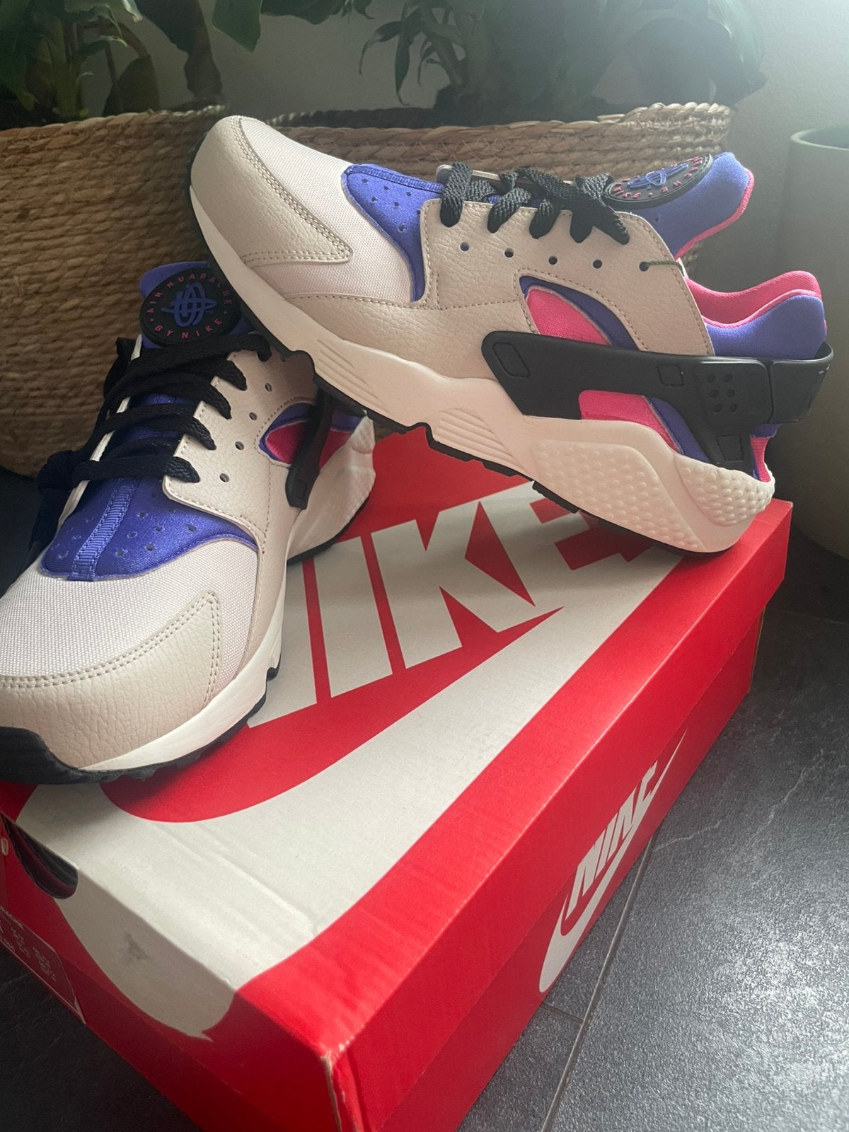 Nike Air Huarache Desert Sand! Nieuw! Maat 43! OG, Overige kleuren, Nieuw, Ophalen of Verzenden, Sneakers of Gympen