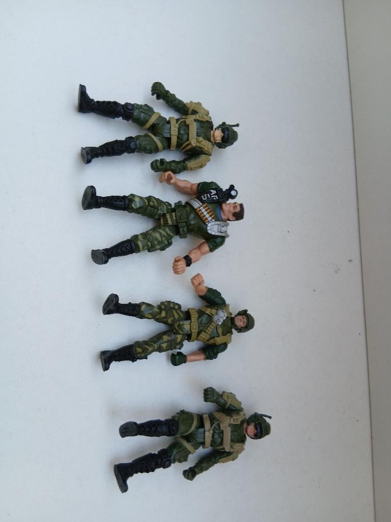 chap mei figuren soldaten met wapens, Verzamelen, Poppen, Ophalen of Verzenden, Zo goed als nieuw, Pop