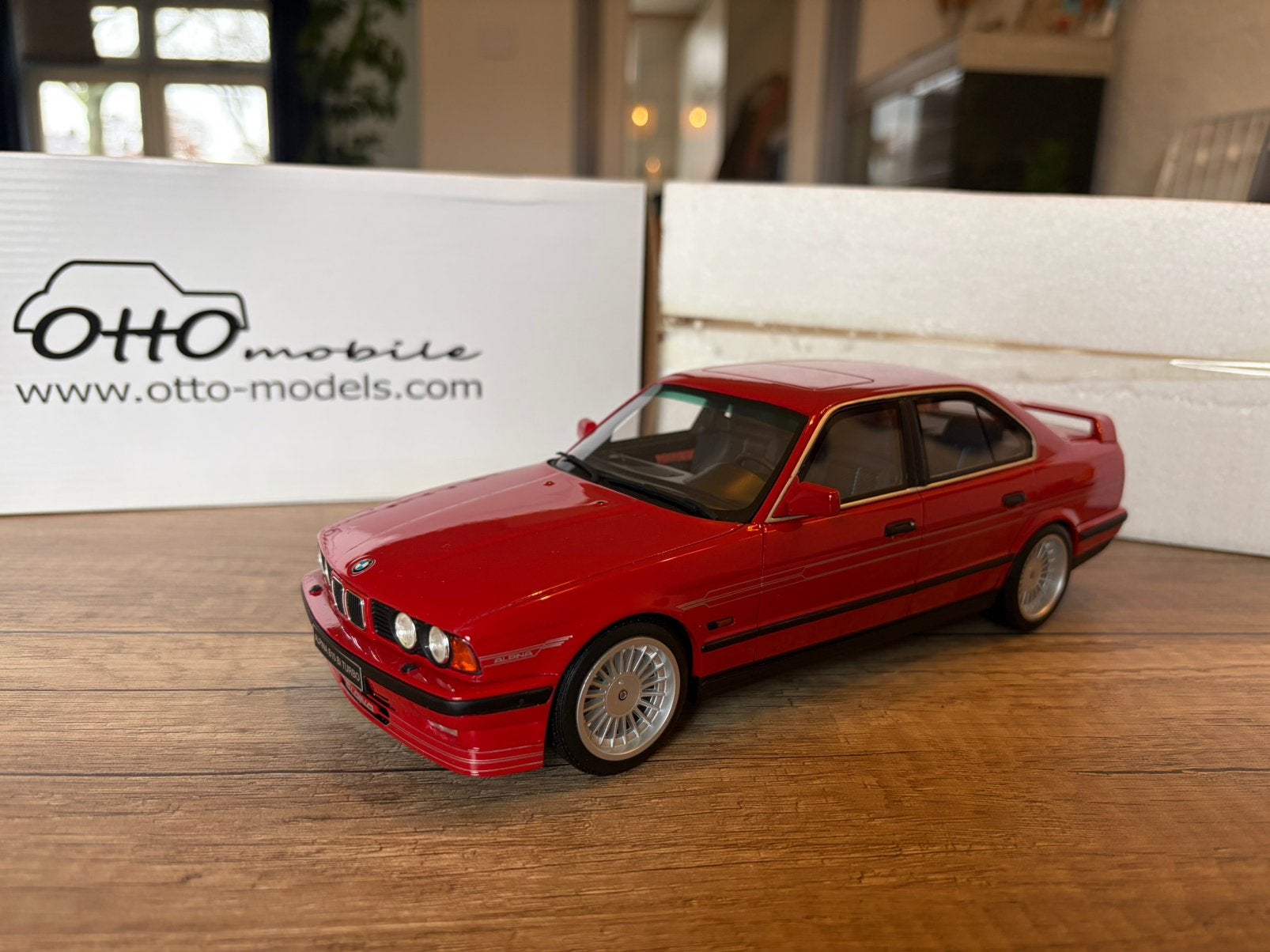Otto Alpina B10 Biturbo Rood BMW e34 5-serie OT648 1:18, Hobby en Vrije tijd, Modelauto's | 1:18, Ophalen of Verzenden, Zo goed als nieuw