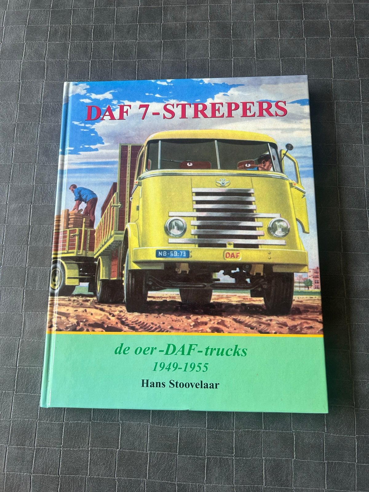 DAF 7-strepers: De oer-DAF-trucks 1949-1955 - Nieuwstaat, Ophalen, Zo goed als nieuw, Overige merken