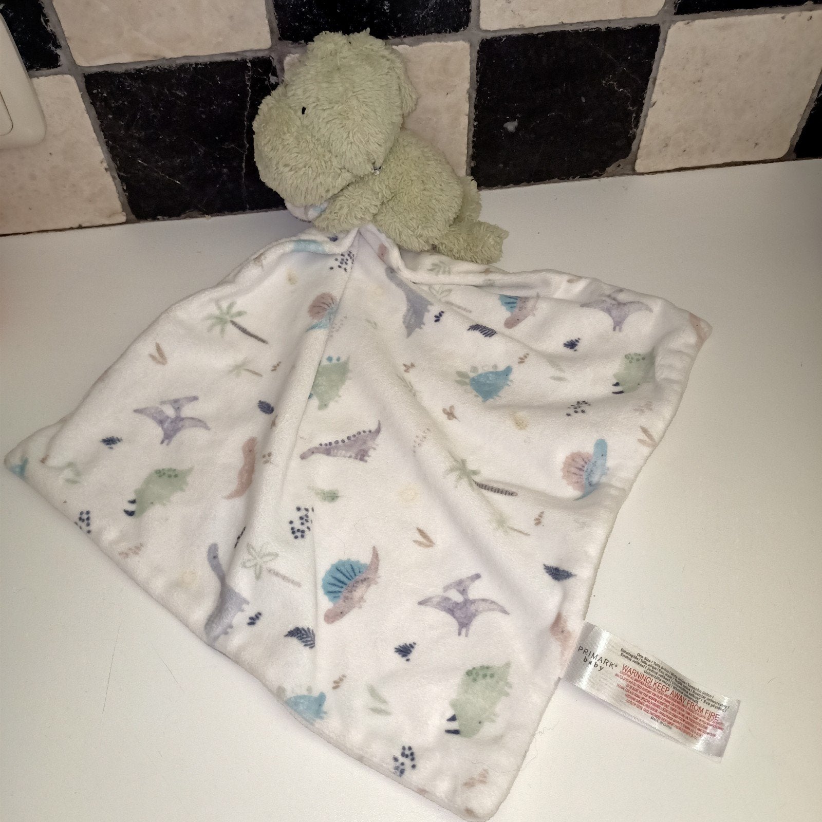 Primark baby, dinosaurus kroeldoek., Dinosaurus, Ophalen of Verzenden, Zo goed als nieuw, Middelgroot (20 tot 80 cm)