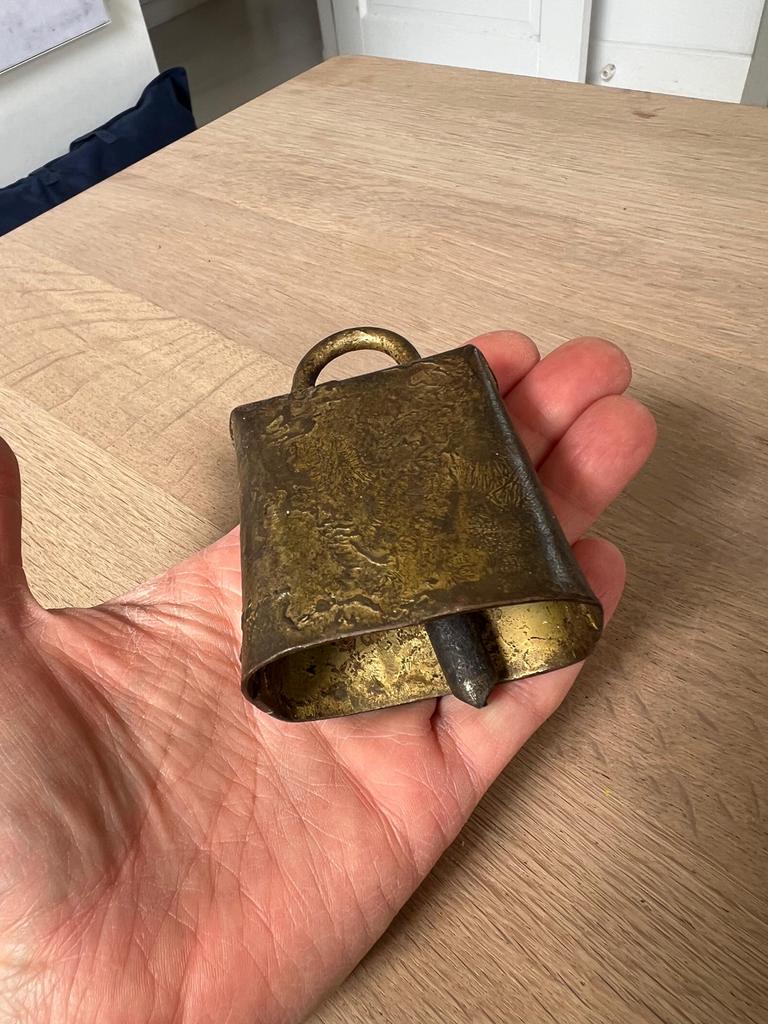 Antieke Vintage Koeienbel - Handgesmeed en Karaktervol, Antiek en Kunst, Ophalen of Verzenden