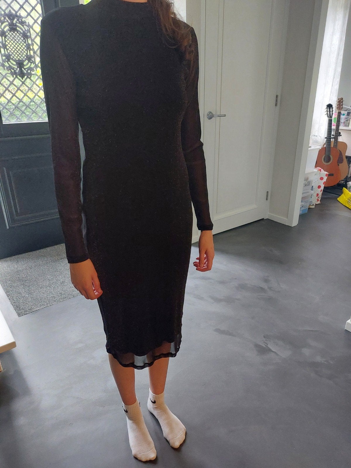 Elegante Zwarte Galajurk / Kerstjurk met Glitter, Kleding | Dames, Ophalen of Verzenden, Zo goed als nieuw, Zwart, Onder de knie