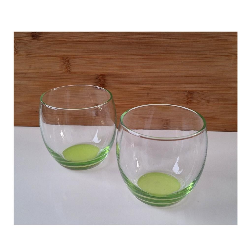 Set van 2 Luminarc glazen met groene bodem, Ophalen of Verzenden, Zo goed als nieuw, Overige typen