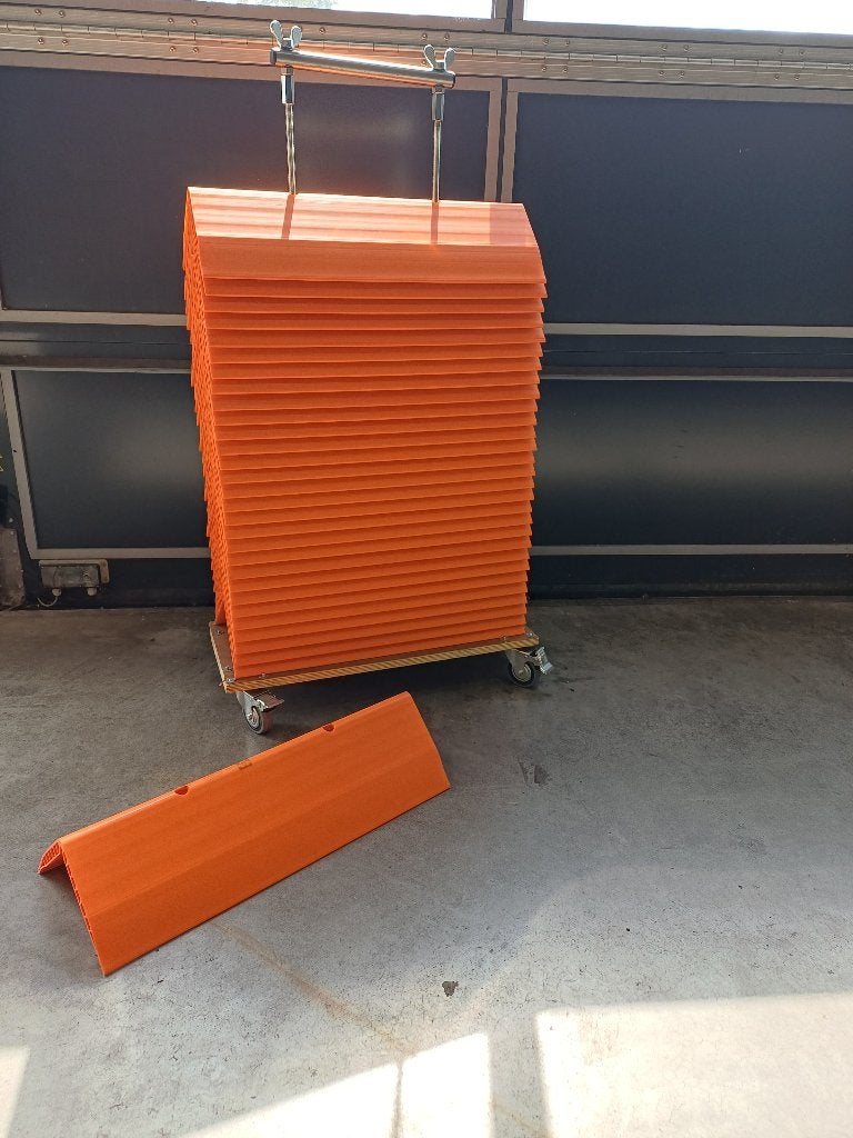 Kunsttof hoekprofiel op karretje, Ophalen