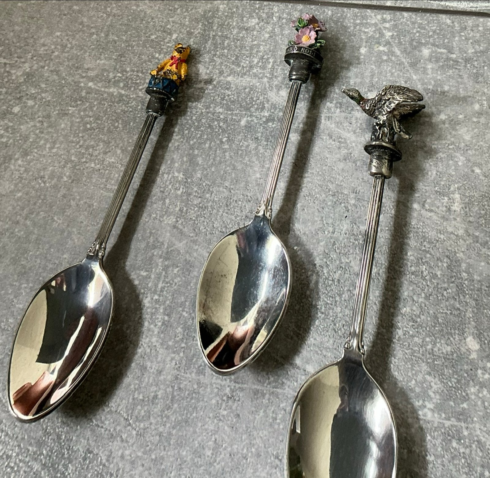 Set van 3 verzilverde souvenirlepels uit Groot-Brittannië l, Verzenden
