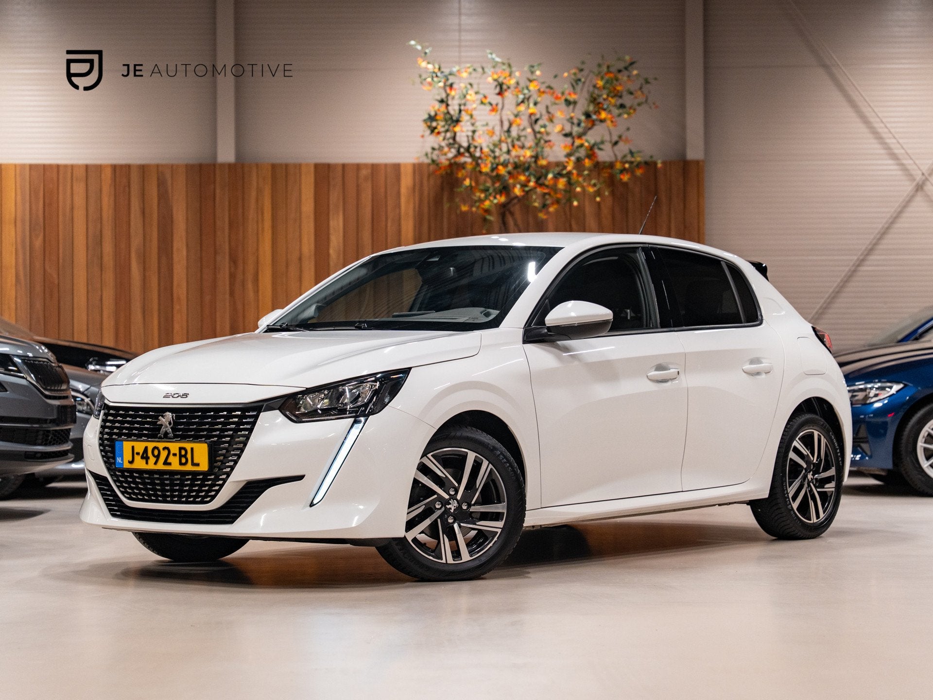 Peugeot 208 1.2 AUT PureTech Blue Allure, Apple Carplay, Vir, Auto's, Gebruikt, Parkeersensor, Origineel Nederlands, 3 cilinders