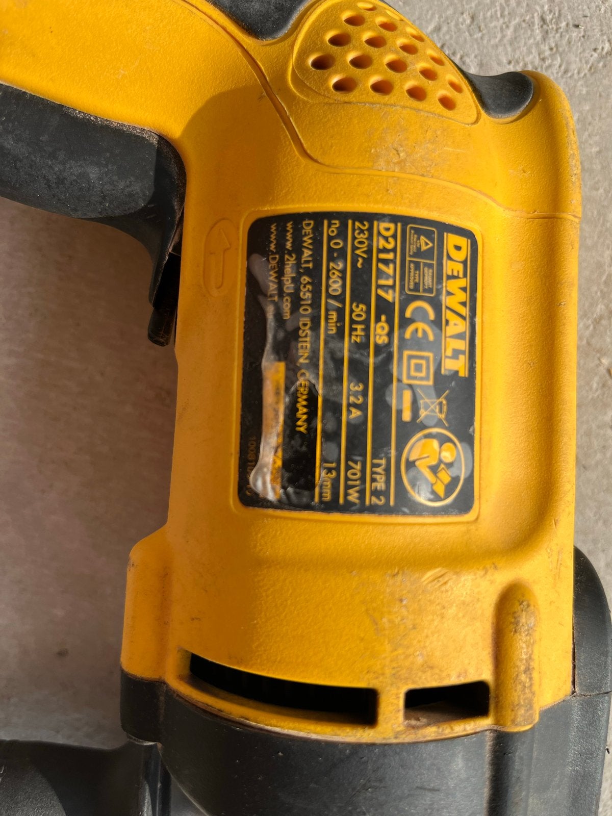 DeWalt Boormachine D21717-QS met koffer, Ophalen of Verzenden, Gebruikt, 600 watt of meer, Boormachine