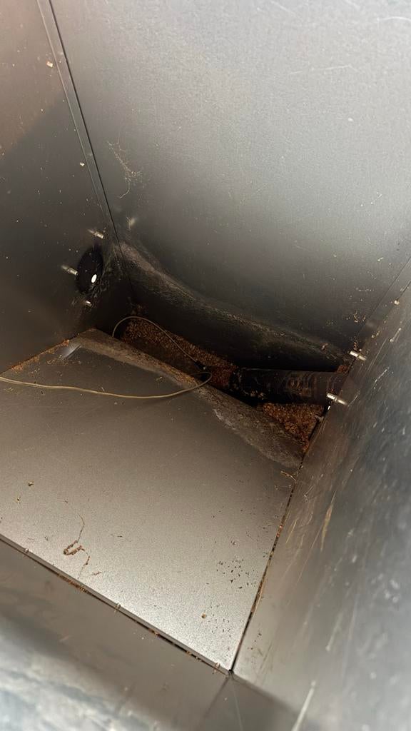 Pellet kachel bunker met opvoerbuis en motor, Ophalen, Gebruikt, Vrijstaande haard, Overige soorten