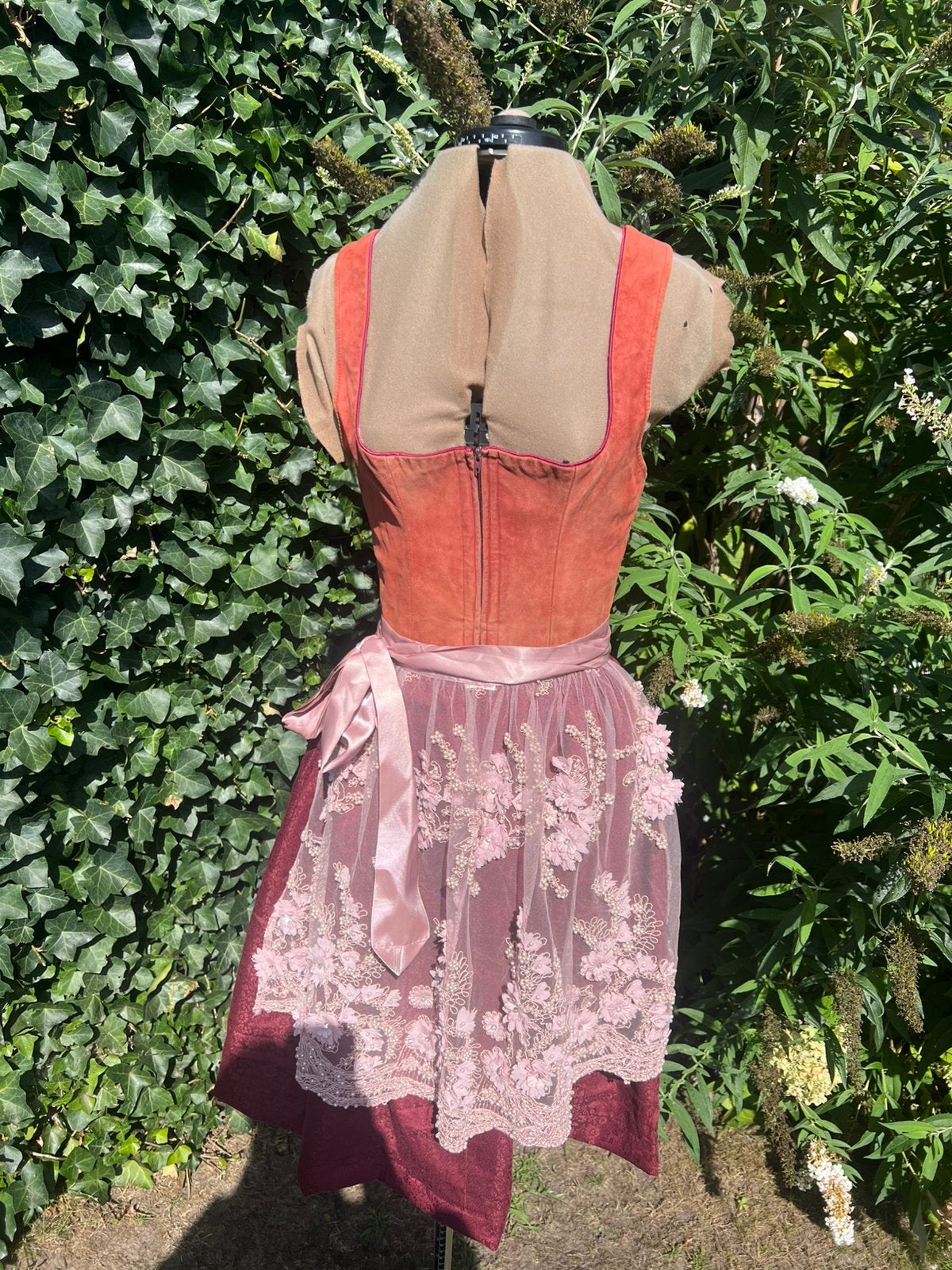 Dirndl 2-delig maat 40 gedragen zonder blouse, Ophalen of Verzenden, Gedragen, Maat 38/40 (M), Overige thema's