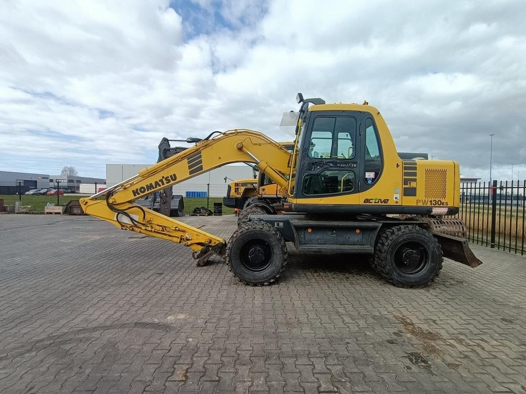 Mobiele Komatsu PW130ES Graafmachine, Ophalen of Verzenden, Graafmachine