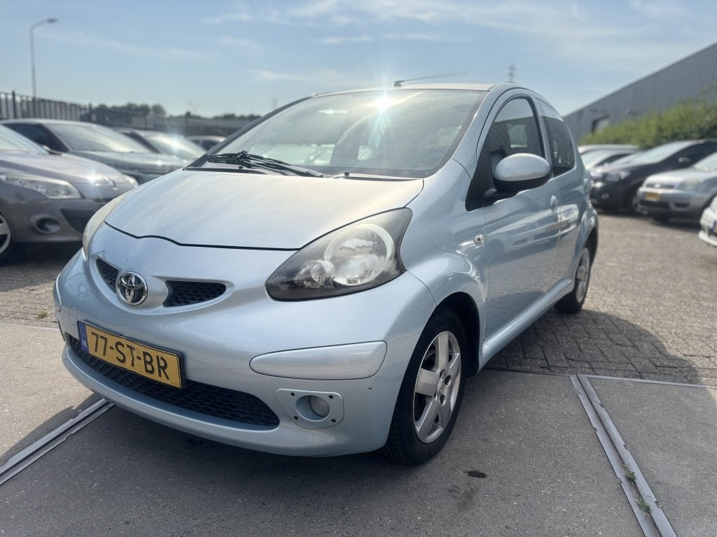 Toyota Aygo 1.0-12V Sport AIRCO! (bj 2006), Voorwielaandrijving, Gebruikt, 68 pk, Origineel Nederlands