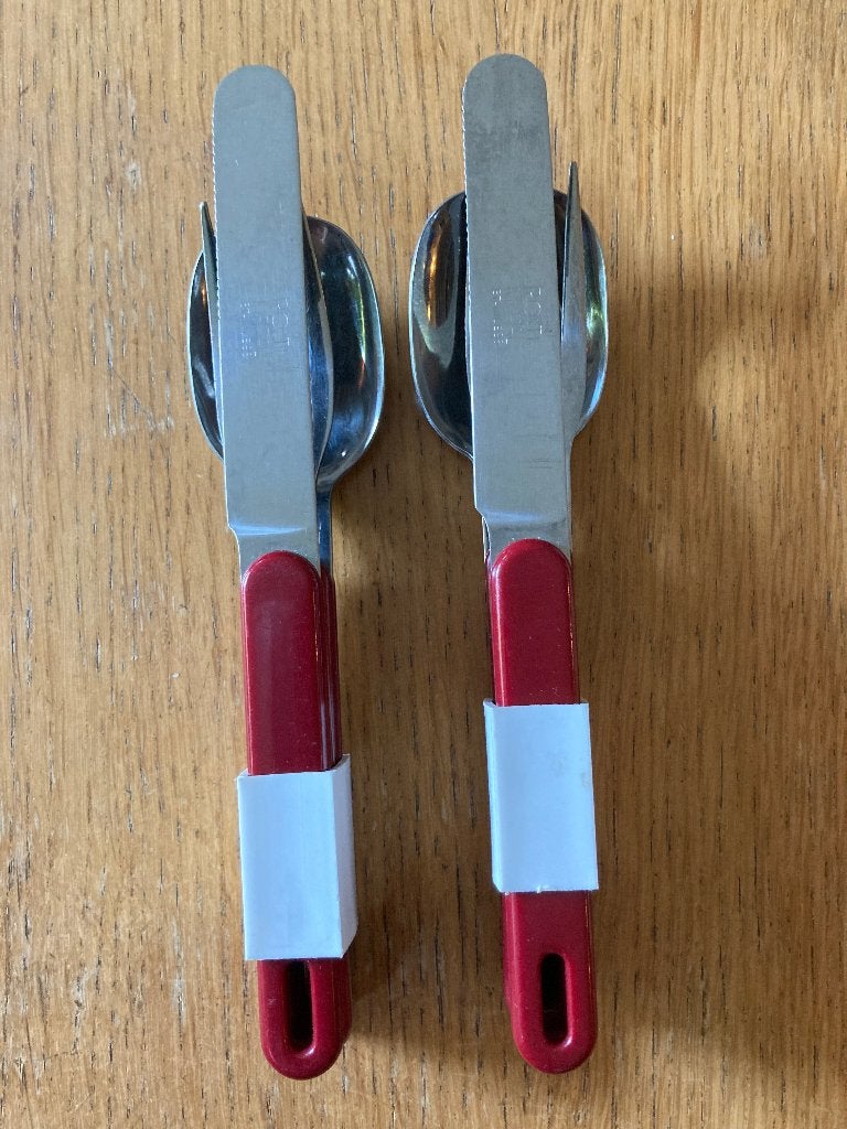 2x bestekset en 2 bekers Mepal, Ophalen of Verzenden, Zo goed als nieuw