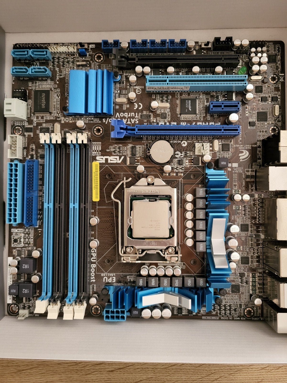ASUS P8H67-M EVO m-ATX met i7 2600K CPU en 4GB, Computers en Software, Moederborden, Gebruikt, DDR3, Ophalen of Verzenden, Micro-ATX