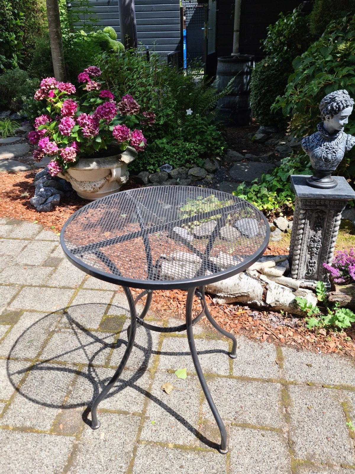 Zwart metalen bistro tafeltje - Ø 60 cm, H 70 cm, Tuin en Terras, Tuintafels, Ophalen, Gebruikt, Rond, Metaal
