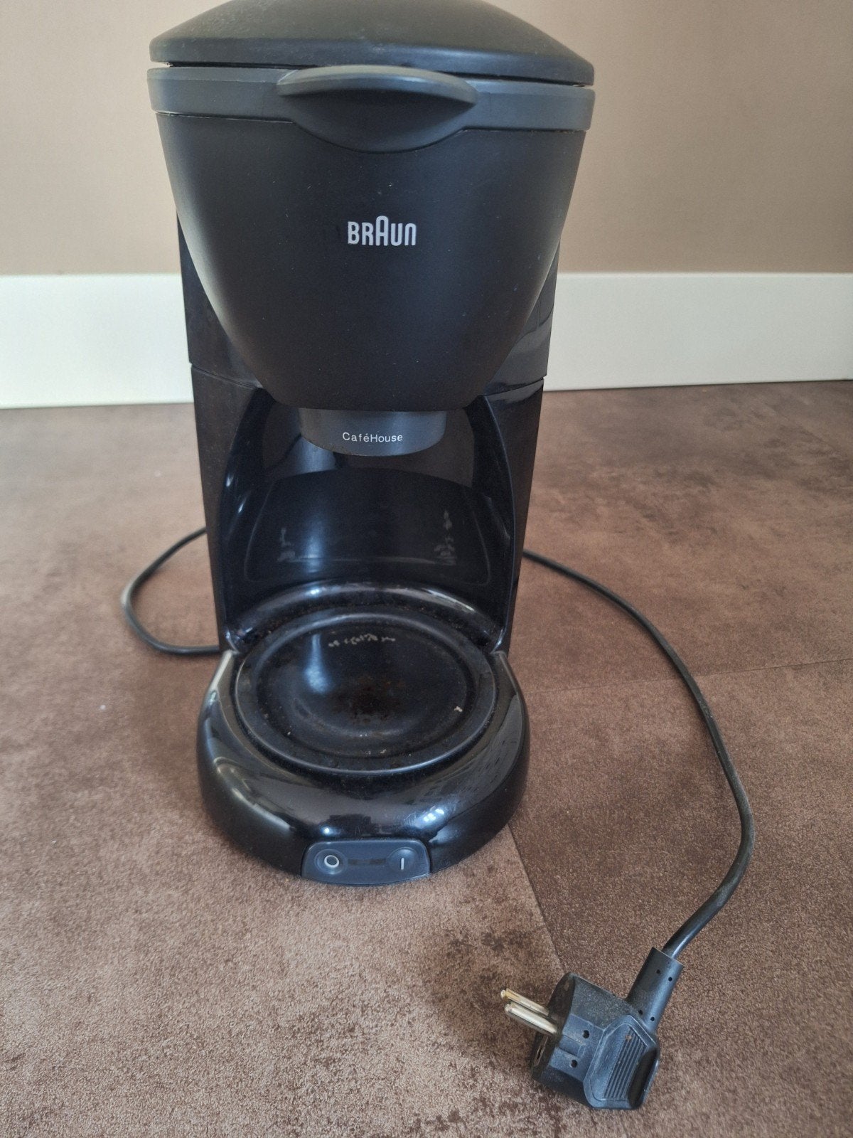 Braun Koffiezetapparaat, zonder koffiepot - Zwart, Witgoed en Apparatuur, Koffiezetapparaten, Ophalen, Afneembaar waterreservoir