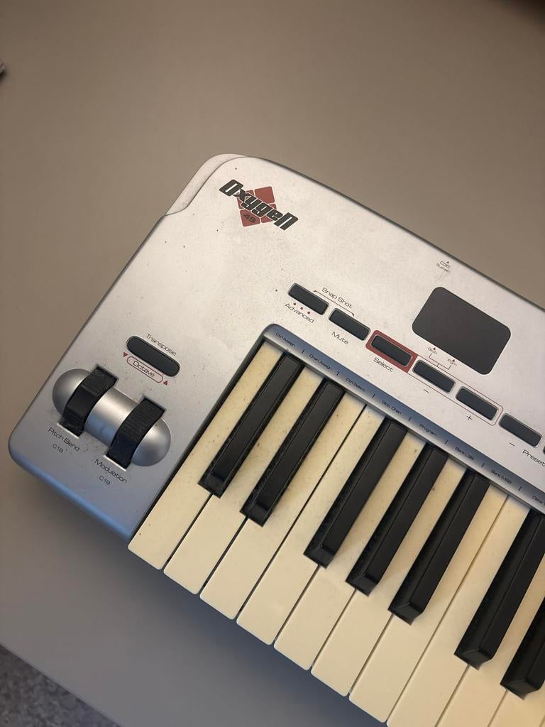 M-Audio Oxygen 49 MIDI Keyboard Controller, Gebruikt, Aanslaggevoelig, Ophalen, 49 toetsen
