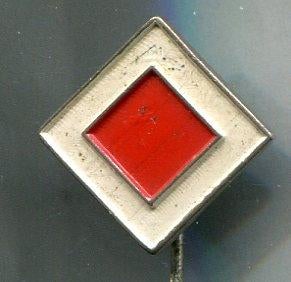 Verkeersbord voorrangsweg zilverkleurig speldje ( X_026 ), Verzenden, Zo goed als nieuw, Transport, Speldje of Pin