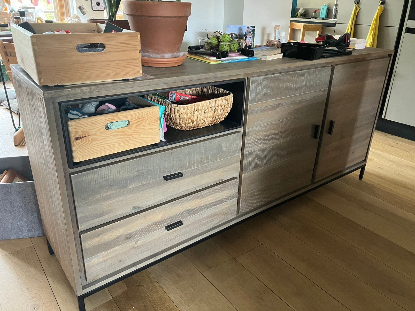 Dressoir / kast acaciahout, Ophalen of Verzenden, Zo goed als nieuw, 25 tot 50 cm, 150 tot 200 cm