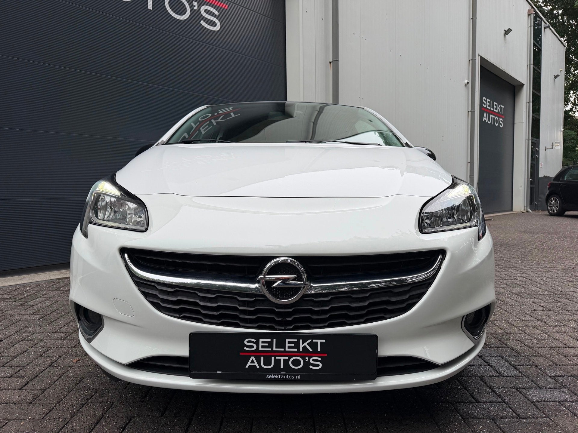 Opel Corsa 1.4 Color Edition Airco/Cruise Control/Car Play/A, Auto's, Voorwielaandrijving, Dealer onderhouden, Gebruikt, 4 cilinders