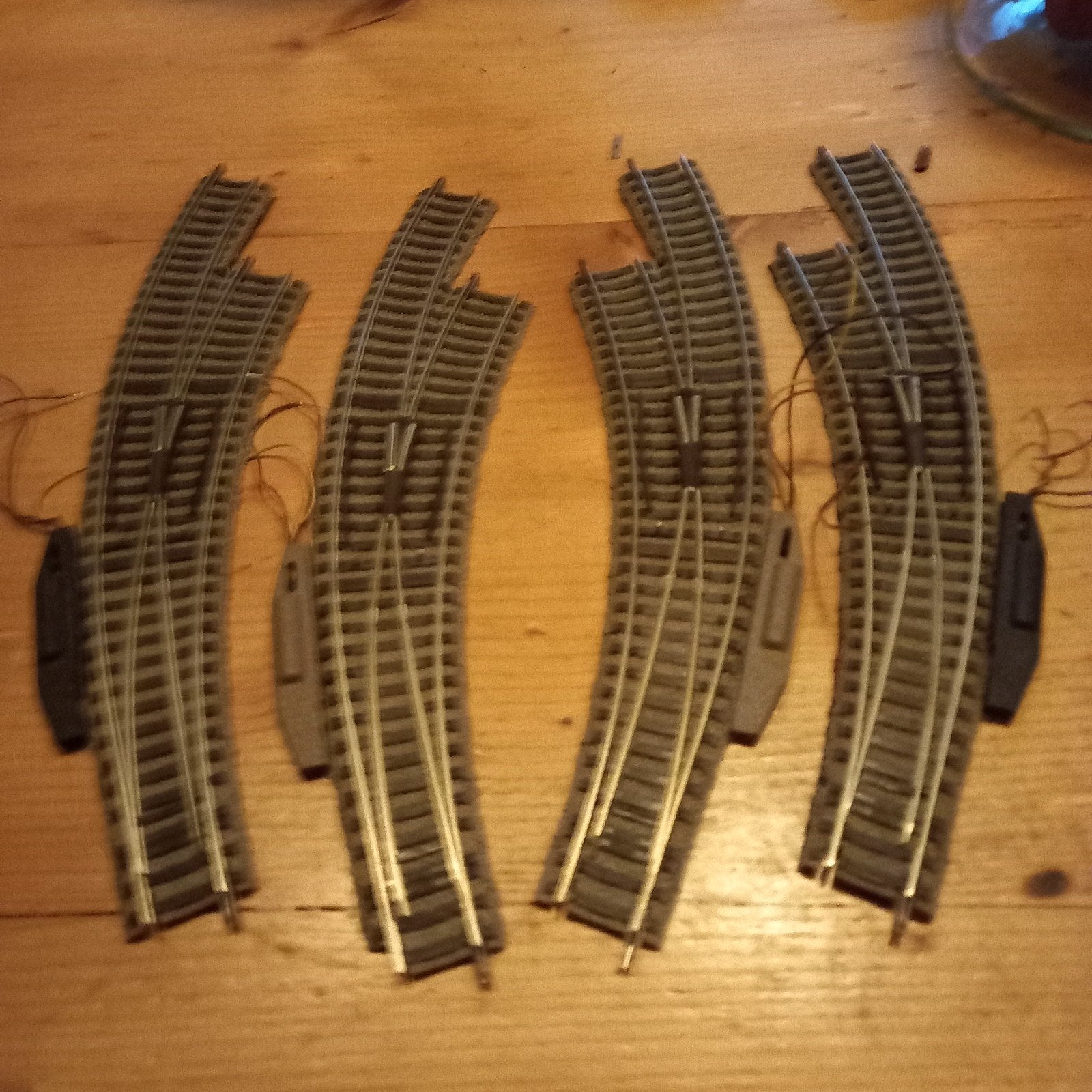 4 sets Fleischmann profi electrische wissels L+R, Gebruikt, Gelijkstroom, Fleischmann, Rails