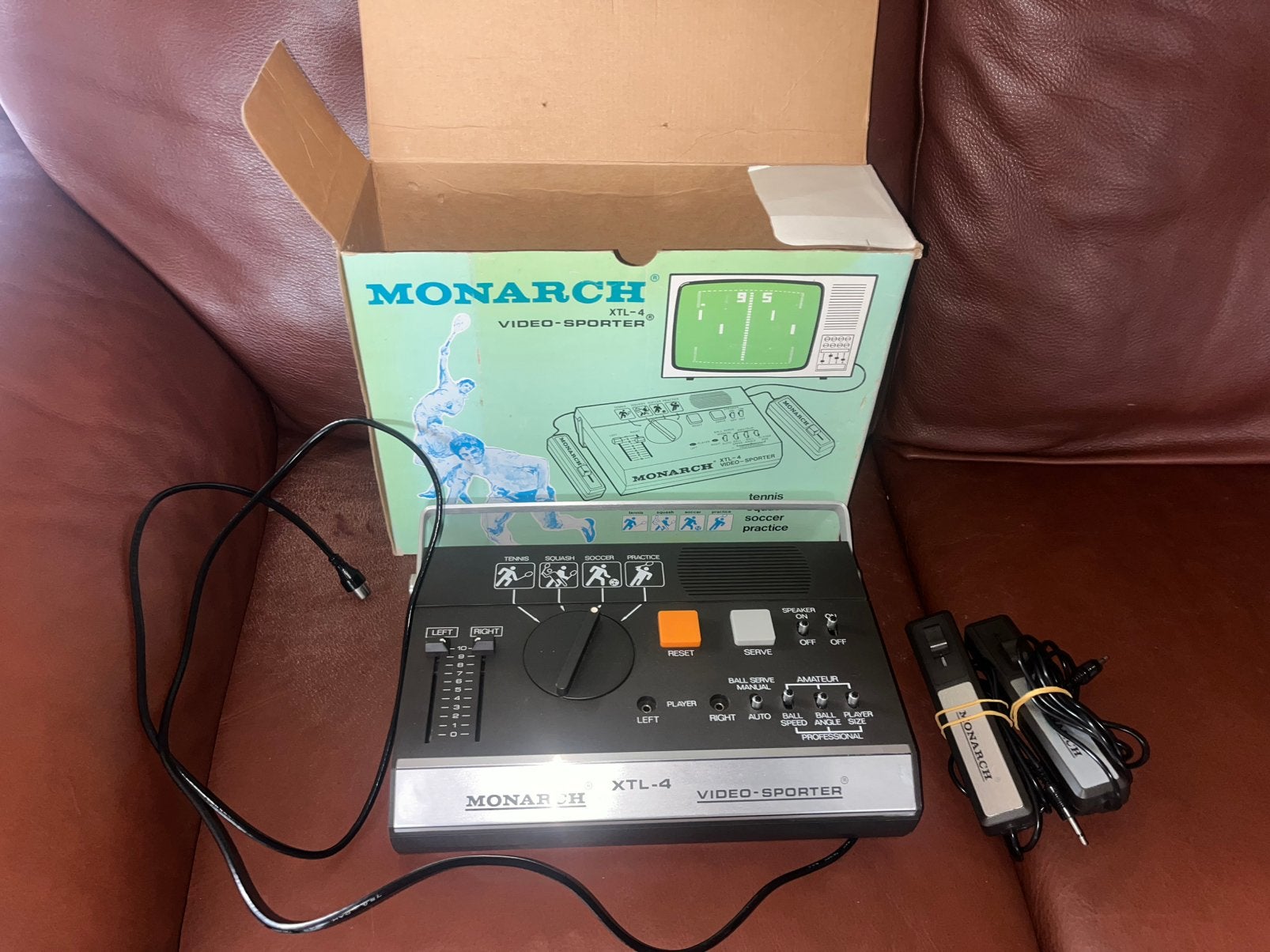 Monarch xtl-4 in doos met handleiding  (pong), Ophalen of Verzenden, Zo goed als nieuw, Met 2 controllers, Atari 2600
