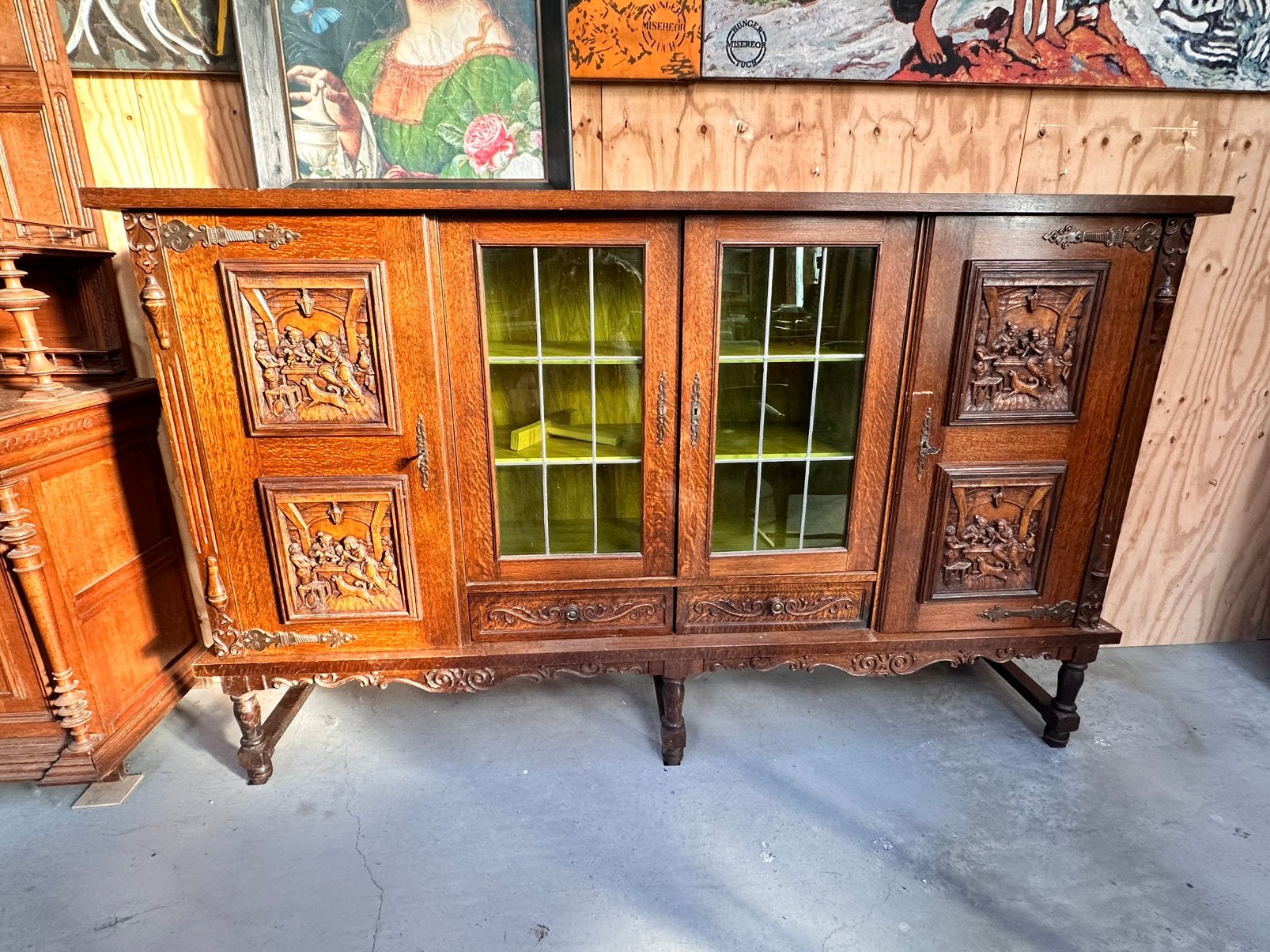 Antieke jacht kast, Ophalen