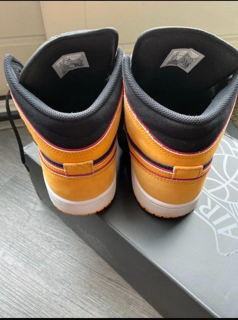 Nike Air Jordan 1 Mid SE - Zwart/Oranje (Maat 41), Kleding | Dames, Schoenen, Ophalen, Zwart, Nieuw, Sneakers of Gympen