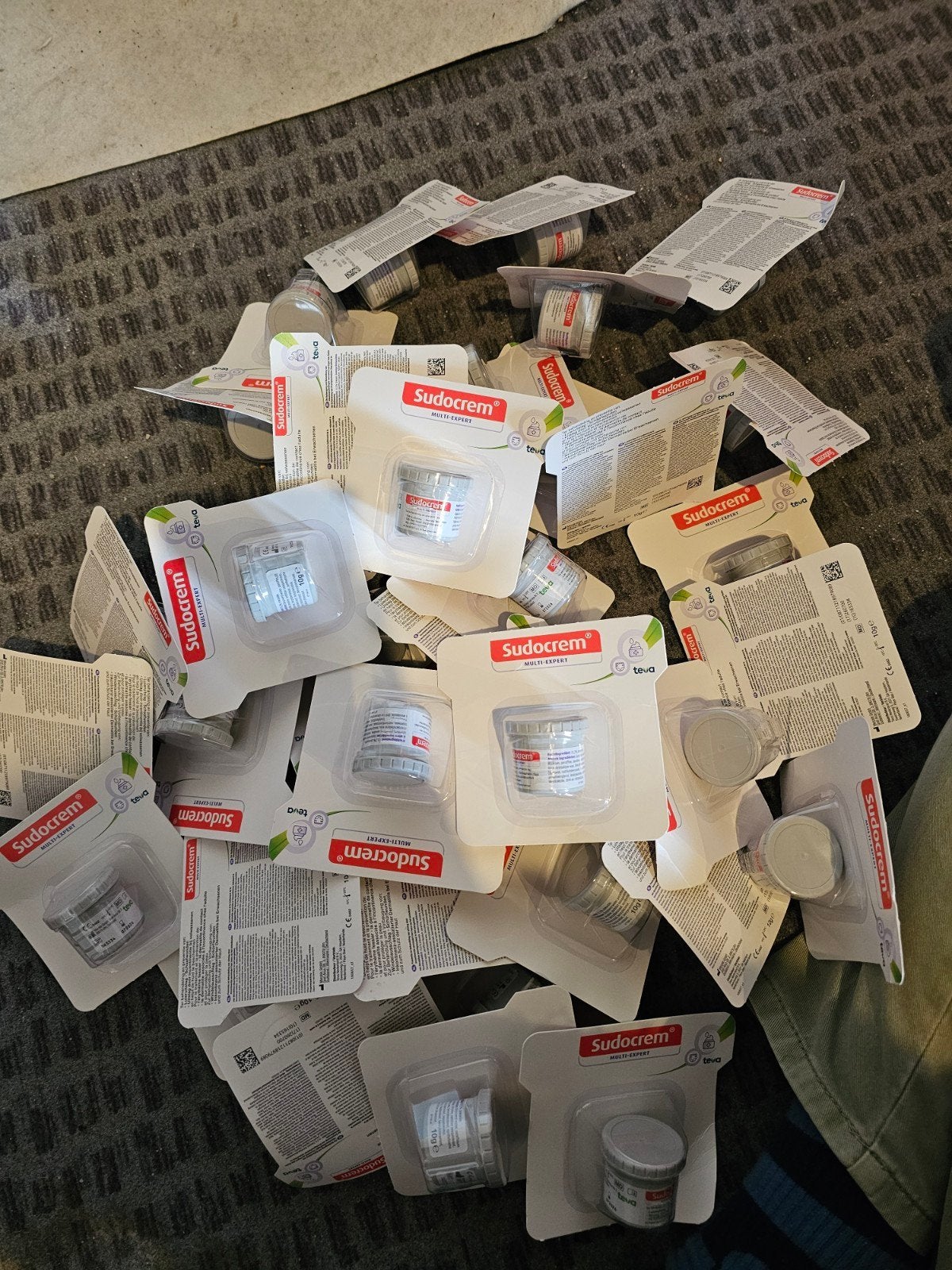 40x Sudocrem Multi-Expert 10g - Nieuw en Ongeopend, Ophalen of Verzenden