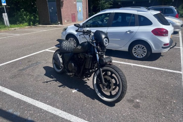 Custom Honda VF700 Magna - Project of voor onderdelen, Motoren, Motoren | Honda, Gebruikt, Particulier, Meer dan 35 kW, Handgeschakeld
