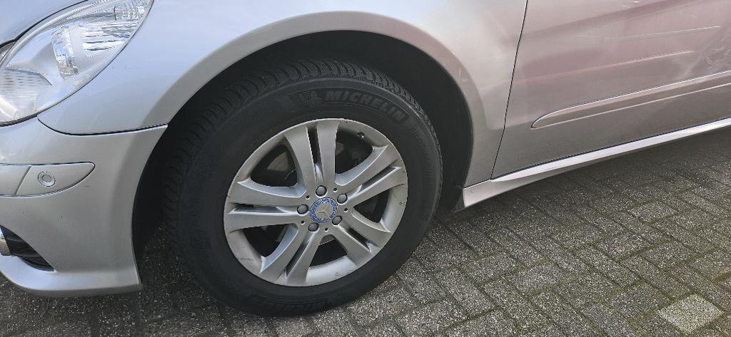 Mercedes R-klasse wielset met winterbanden W251 255/55 R18, Auto-onderdelen, Banden en Velgen, Ophalen, 18 inch, Gebruikt, 255 mm