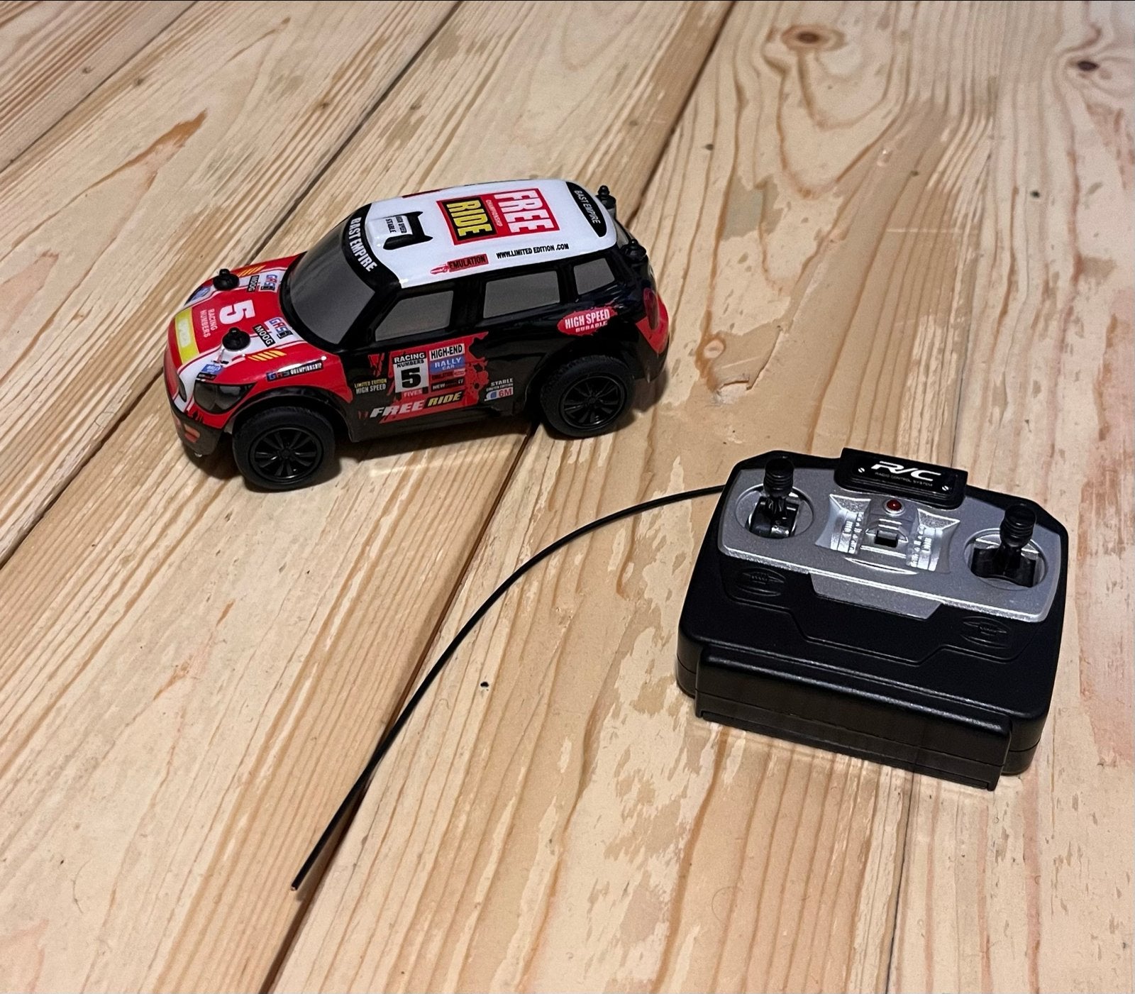 Rally Extreme mini RC auto 1:28 met afstandsbediening, Elektro, Gebruikt, Ophalen of Verzenden, Auto onroad