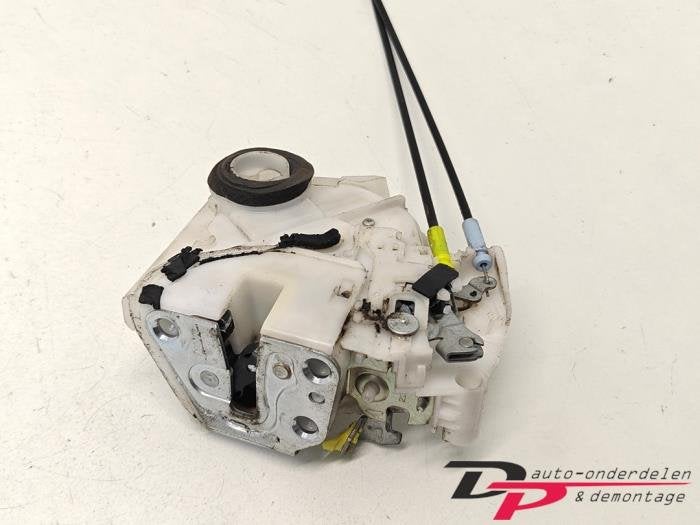 Deurslot Mechaniek 4Deurs links-achter van een Daihatsu Cuor, Gebruikt, Daihatsu, -, -