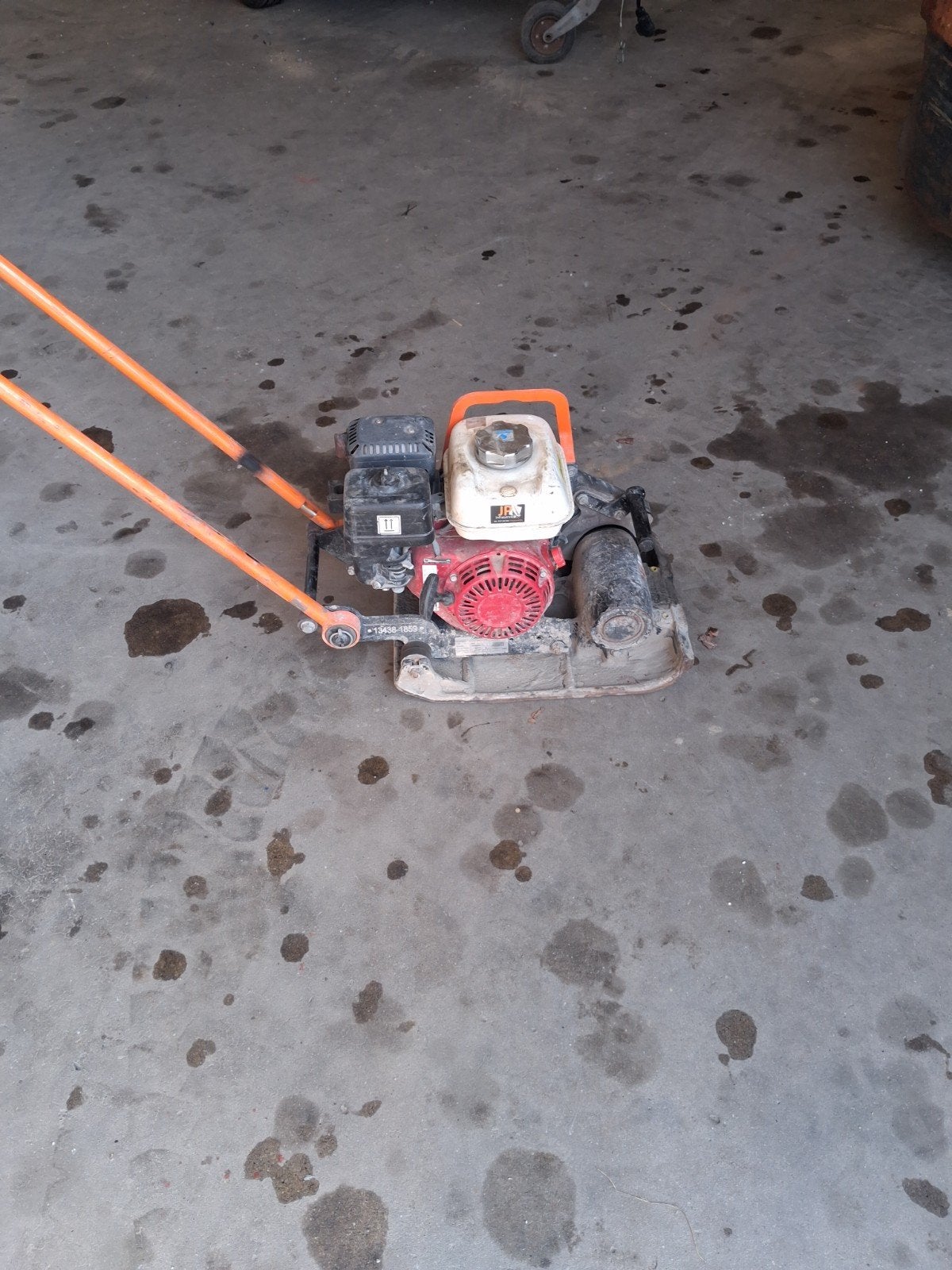 Ammann Trilplaat APF 1033 - 54 kg - Bouwjaar 2020, Ophalen