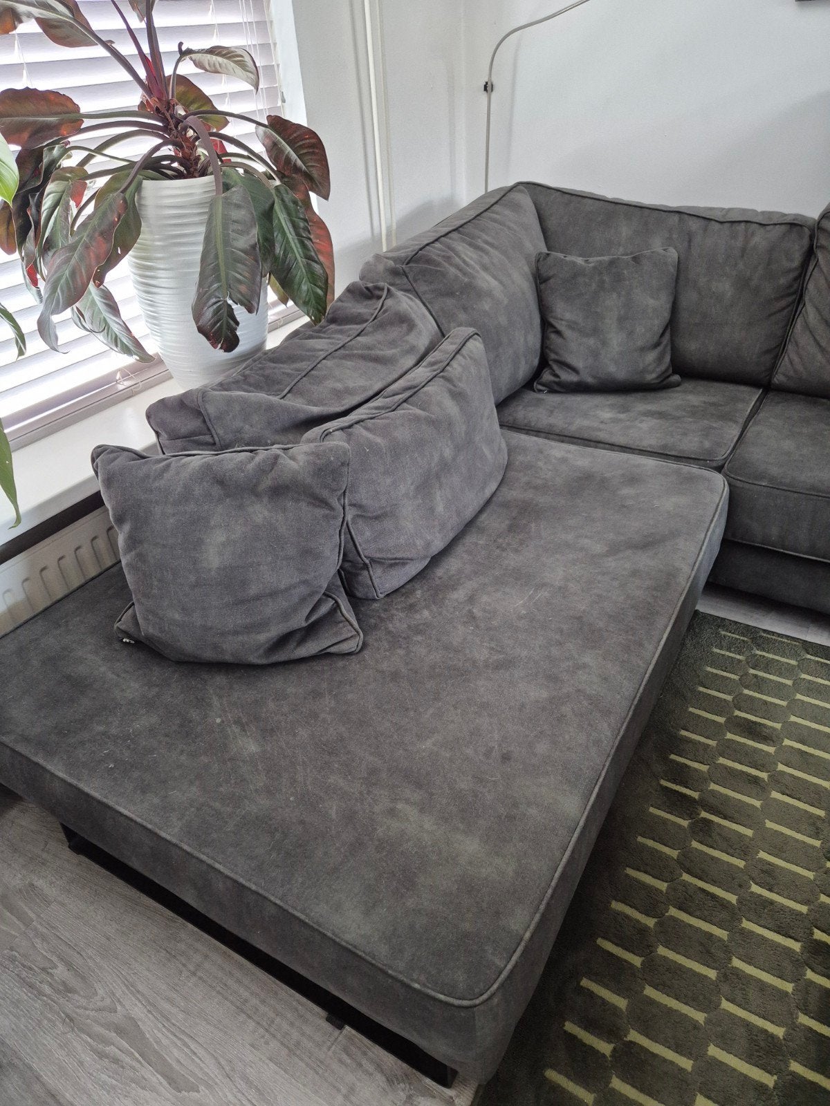 Grote donker groene hoekbank met chaise longue, Ophalen, Gebruikt, Hoekbank, 300 cm of meer