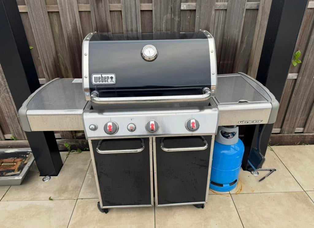 Barbecue Weber genesis e330 zwart met gbs rooster, Ophalen, Gebruikt