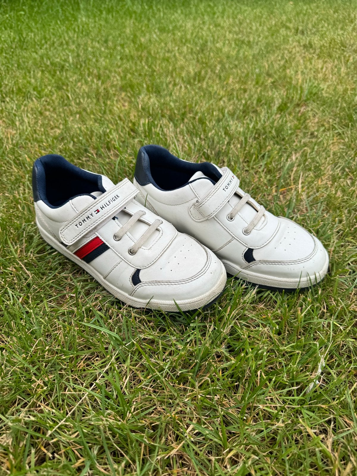 Tommy Hilfiger sneakers maat 34 voor jongens, Ophalen of Verzenden, Gebruikt, Jongen, Schoenen