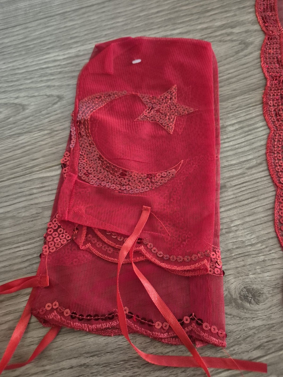 Bruidssluier & Bruidshandschoenen Set – Rood – Nooit gebruik, Ophalen of Verzenden, Nieuw, Rood