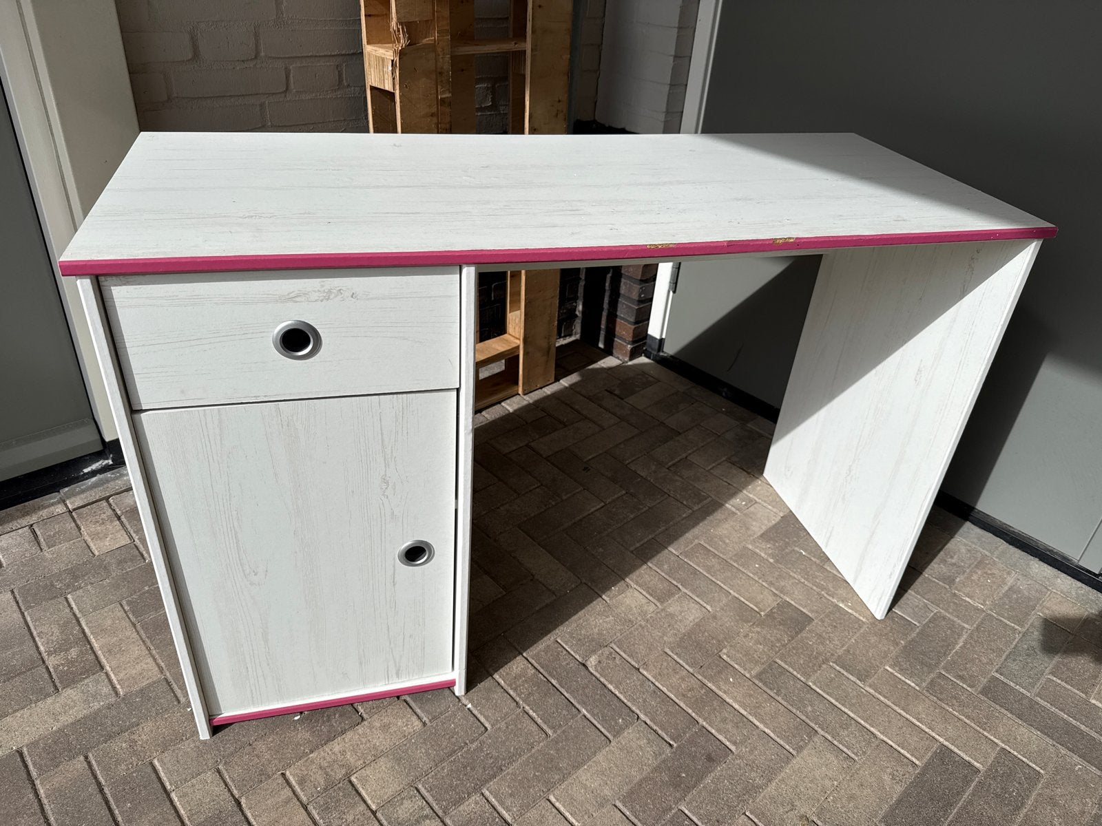 Bureau met lade en kastje - wit met roze accenten, Ophalen, Gebruikt, Met lades, Wit